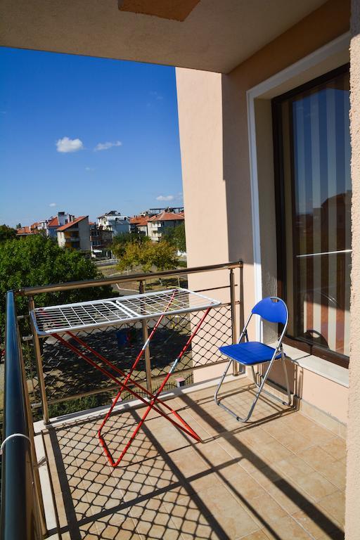 Ddenko Apartment بورغاس الغرفة الصورة