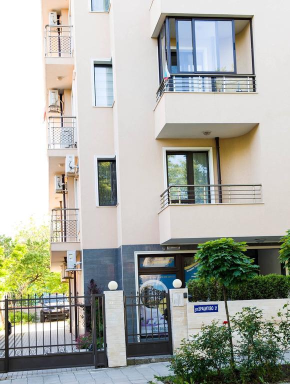 Ddenko Apartment بورغاس المظهر الخارجي الصورة